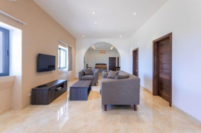 Spacious, Bright, Valley & Sea View Maisonette